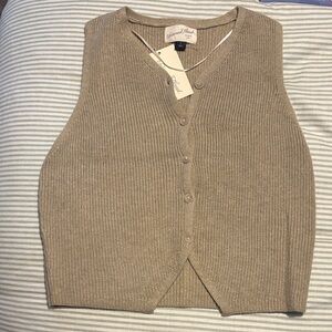 Universal Thread Tan Knit Button-Down Vest